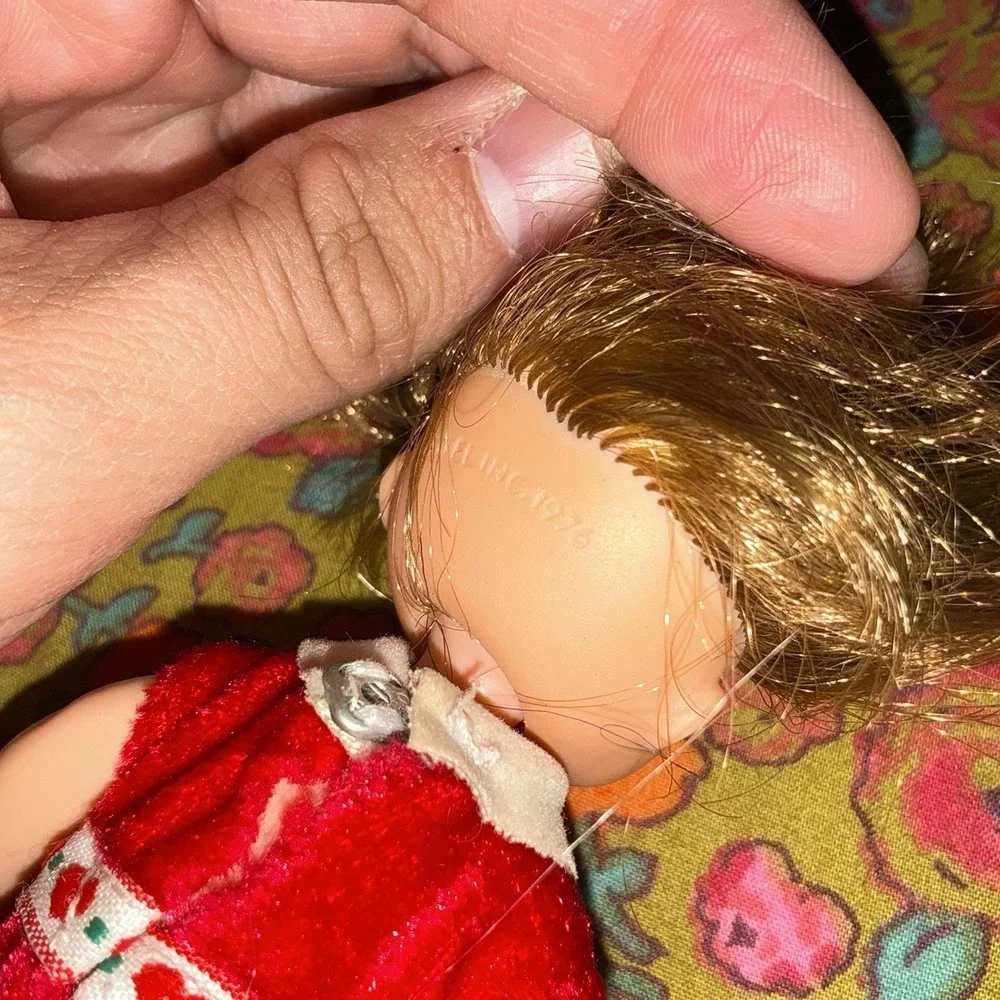Vintage 1976 Mattel Plastic and Vinyl Girl Character Doll 4‎ 1/2
